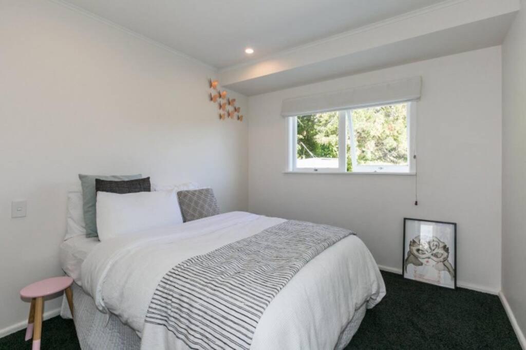 Views, Close To Town Havelock North Exterior photo